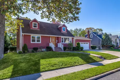 2360 Hamilton Rd, North Bellmore, NY 11710