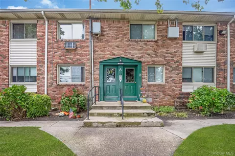 2449 Union Blvd # 21A, Islip, NY 11751