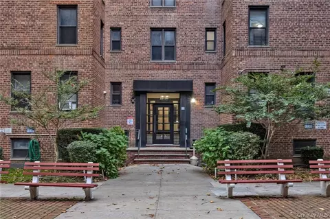 Other - 2717 E 28th St #4E, Brooklyn, NY 11235 photo 3 of 3