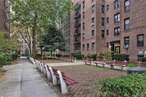 Exterior - 2717 E 28th St #4E, Brooklyn, NY 11235 photo 3 of 3