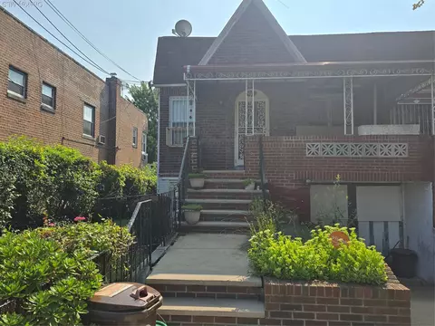 142 E 88 St, Brooklyn, NY 11236