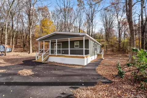 230 Fawn Cir, Walden, NY 12586