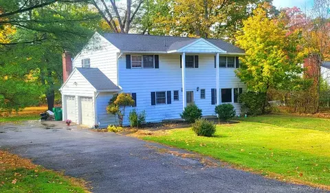 3 Manor Dr W, La Grange, NY 12603