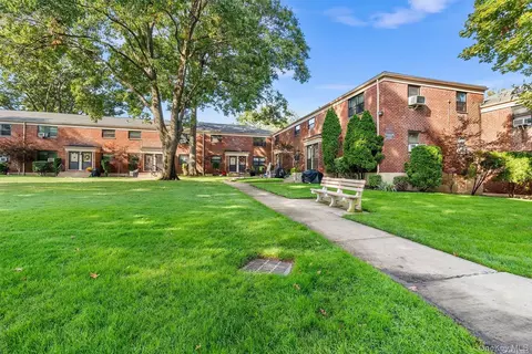 73-10 220th St #UPPR, Oakland Gardens, NY 11364