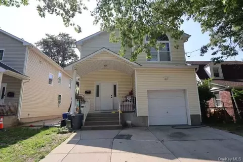 15 Harriet Ave, Hempstead, NY 11550