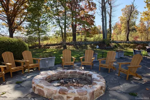 27 Westview Dr, Shawangunk, NY 12589 photo 7