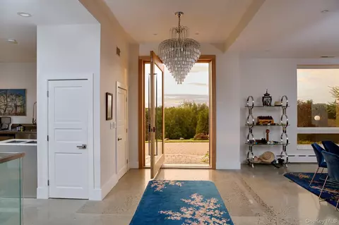 Entry Way - 27 Westview Dr, Shawangunk, NY 12589 photo 3 of 4