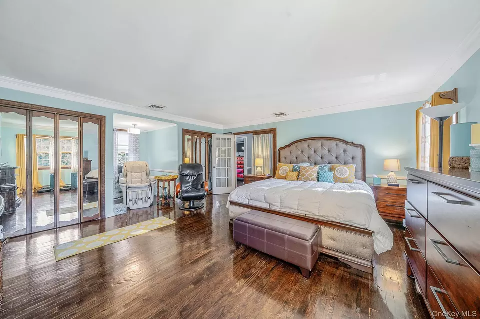 Bedroom - 28 Winfield Davis Dr, Coram, NY 11727 photo 3 of 8