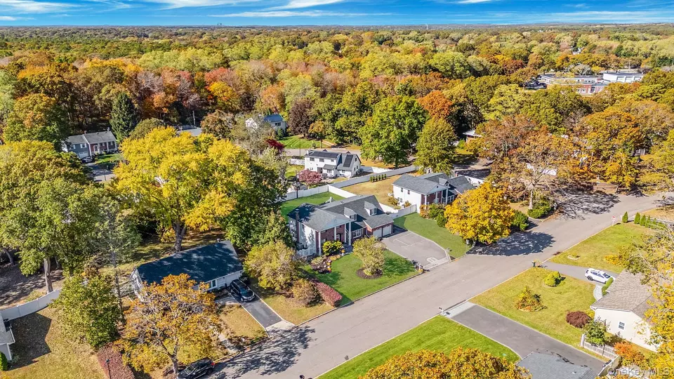 View/Area - 28 Winfield Davis Dr, Coram, NY 11727 photo 4 of 7