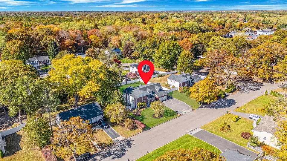 View/Area - 28 Winfield Davis Dr, Coram, NY 11727 photo 2 of 7