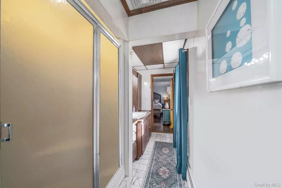 Entry Way - 28 Winfield Davis Dr, Coram, NY 11727 photo 2 of 3