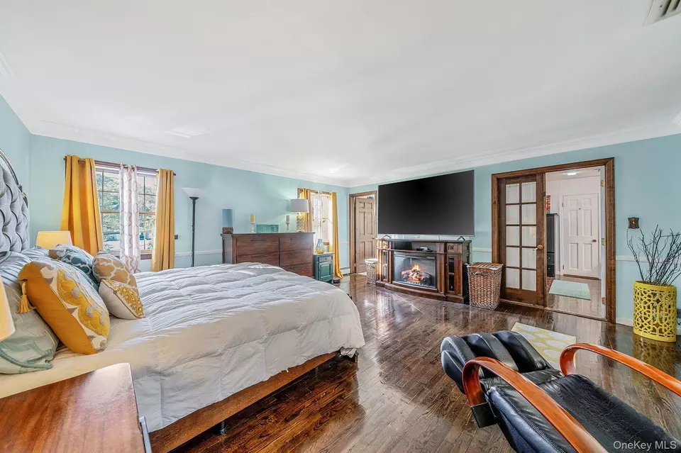 Bedroom - 28 Winfield Davis Dr, Coram, NY 11727 photo 1 of 8