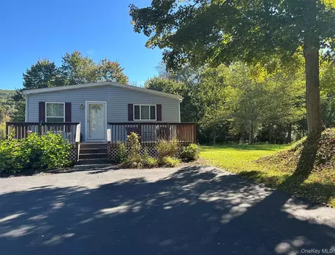 16 Troutbrook Lane Troutbrook, Highland, NY 12528
