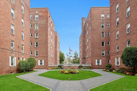 60 Locust Ave #A207, New Rochelle, NY 10801