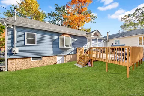 8 Forest Ln, Greenwood Lake, NY 10925