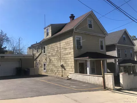 58 Oak St, Mount Vernon, NY 10550