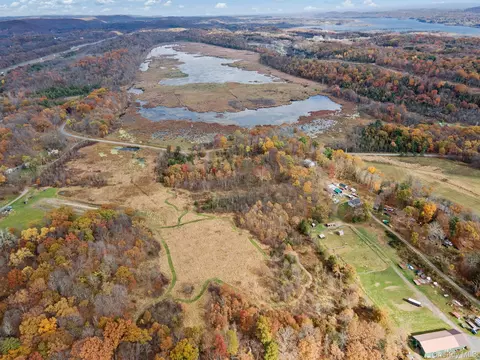 165 W Camp Rd, Saugerties, NY 12477