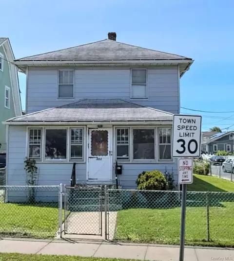 303 Bayview Ave, Inwood, NY 11096
