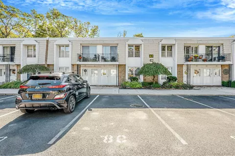 63 Rocky Point Yaphank Rd #80, Rocky Point, NY 11778