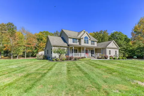 54 Borden Rd, Walden, NY 12586