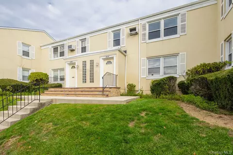 251-41 71st Rd #54B, New York, NY 11426