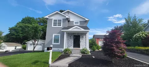 215 Catherine St, Cortlandt, NY 10511
