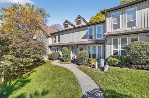 62 Villa Dr, Peekskill, NY 10566