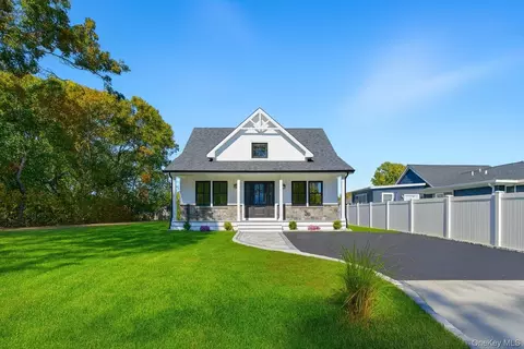 1 Washington Ave, Selden, NY 11784