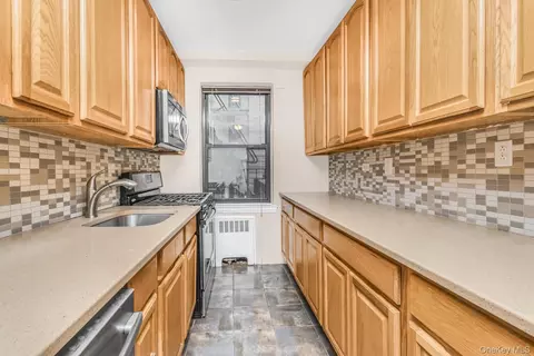 3840 Greystone #1K, New York, NY 10463