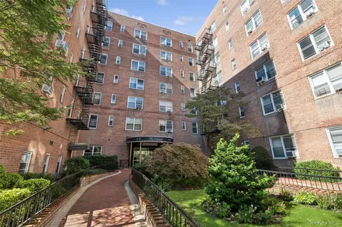 67-12 Yellowstone Blvd #B16, New York, NY 11375