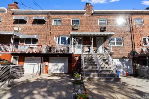 1012 Vincent Ave, New York, NY 10465
