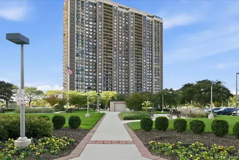 26910 Grand Central Pkwy #5M, New York, NY 11005