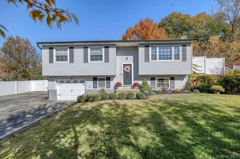 120 Blanche Ave, New Windsor, NY 12553