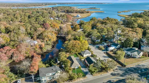 860 Flanders Rd, Flanders, NY 11901