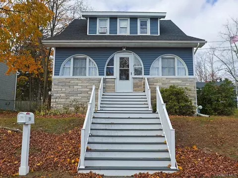 211 Prospect Ave, Maybrook, NY 12543
