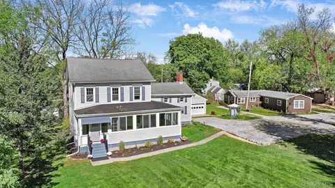 32 Old Glenham Rd, Beacon, NY 12508