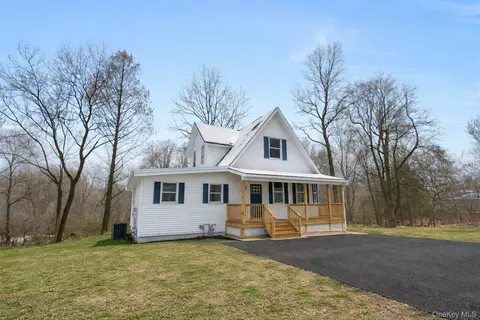570 Kings Hwy, Clarkstown, NY 10989