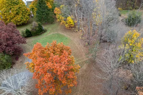 00 N Quaker Ln, Hyde Park, NY