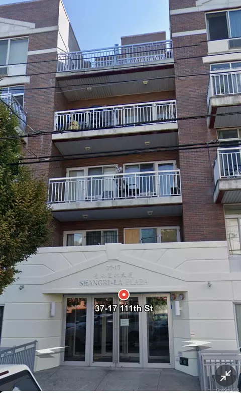 37-17 111 St #2D, Corona, NY 11368