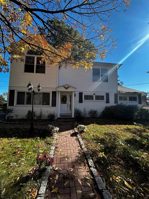 500 Oakwood Rd, Huntington, NY 11743