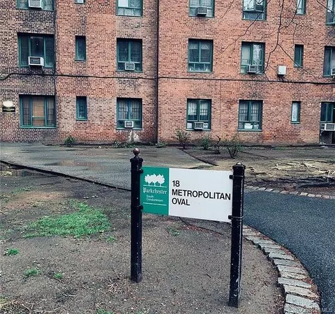 18 Metropolitan Oval #8A, New York, NY 10462