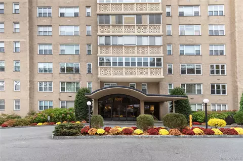 1200 Midland Ave #5B, Bronxville, NY 10708