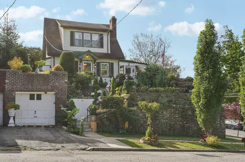 194 Valentine St, Yonkers, NY 10704