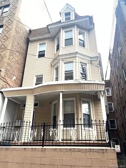 2696 Marion, New York, NY 10458