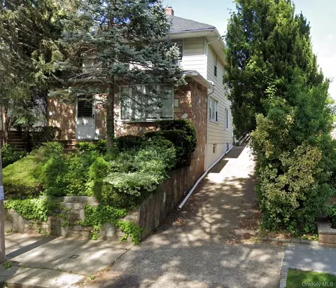4521 248th St, New York, NY 11362