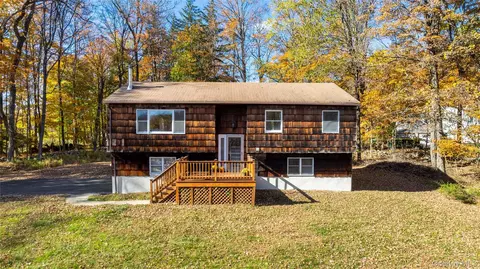 610 Granite Springs Rd, Yorktown, NY 10598