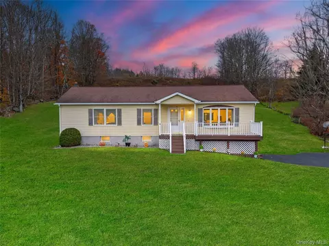 812 Obernberg Rd, Callicoon, NY 12766