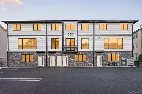 352 Blauvelt Rd #202, Ramapo, NY 10952