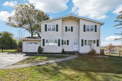13 Wedgewood Dr, Goshen, NY 10924