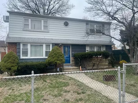 134 Claridge Ave, Elmont, NY 11003